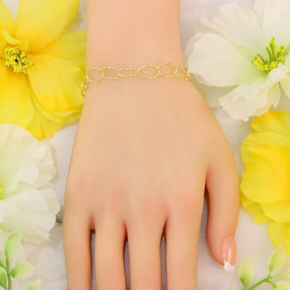 Minimalist Bracelet, Sleek & Modern Design, Women’s Fashion, BYC110409-B - Picture 2 of 10